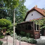 Siraly Haz Révfülöp